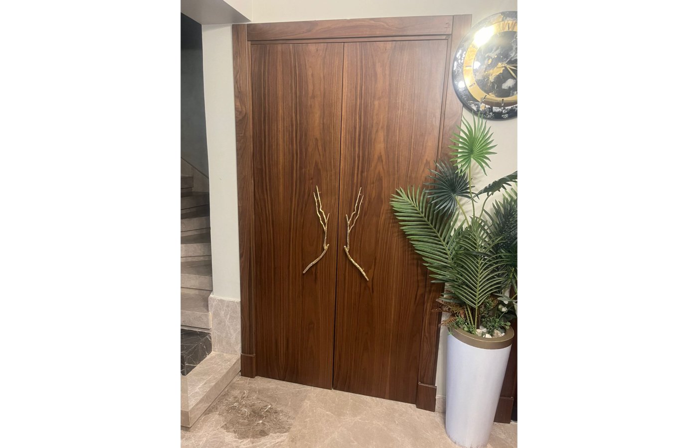 MOUNTAIN VIEW HYDE PARK